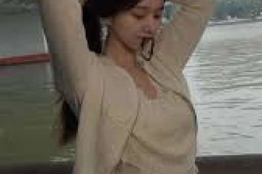 谢娜成都演唱会想看人数超35万艺人跨界为何引争议