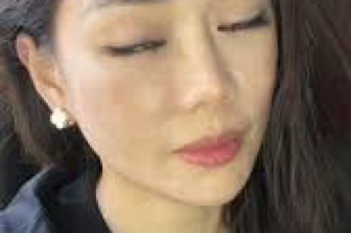 知名男星曝港圈潜规则！被男富豪开价1500万包养遭女星睡衣诱惑